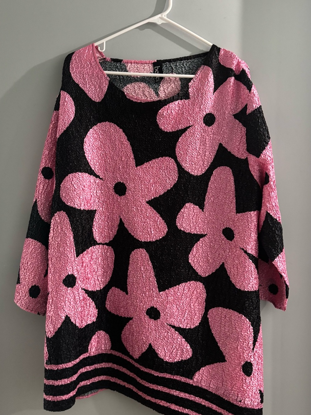 berek Pink & Black Crinkle Tunic Top with Bold Floral Pattern
